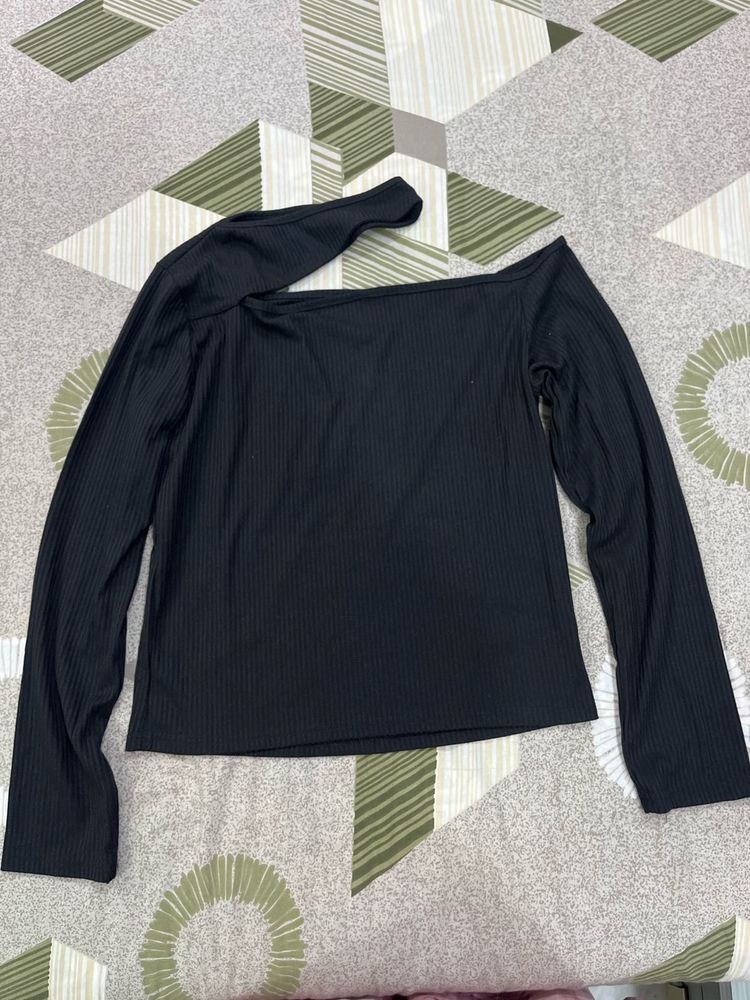 Black Ribbed One-Shoulder Top