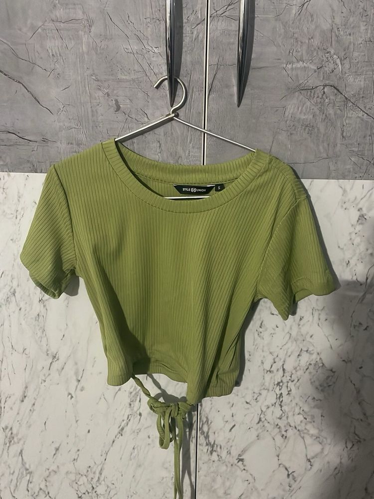 Green Ribbed Tie-Waist Crop Top