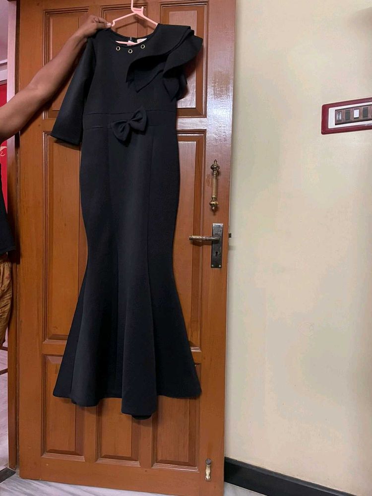 Chic Black Ruffle Dress