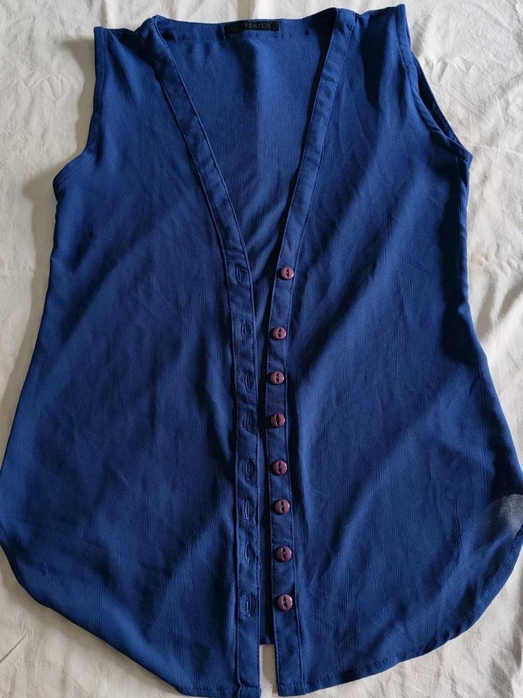 Stylish Blue Sleeveless Button-Up Top
