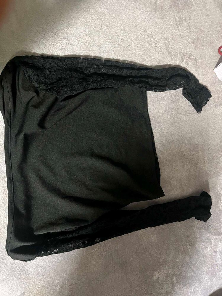 Elegant Black Lace Sleeve Top