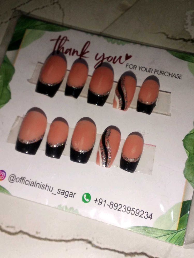 Black Tip Press-On Nails