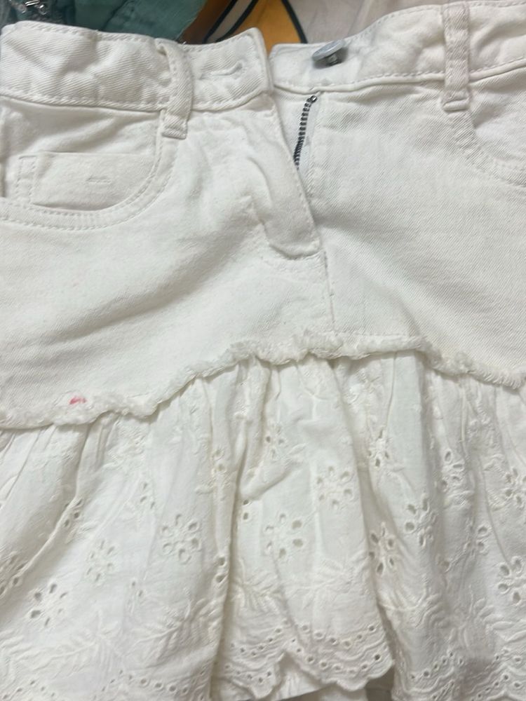 White cotton Skirt with cut work Lace