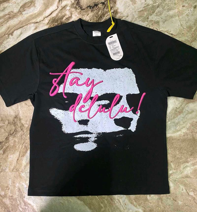 Stay Delulu Graphic Print T-Shirt