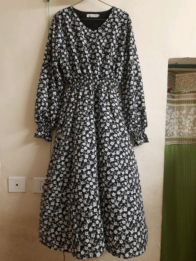 Black And White Dress👗😍