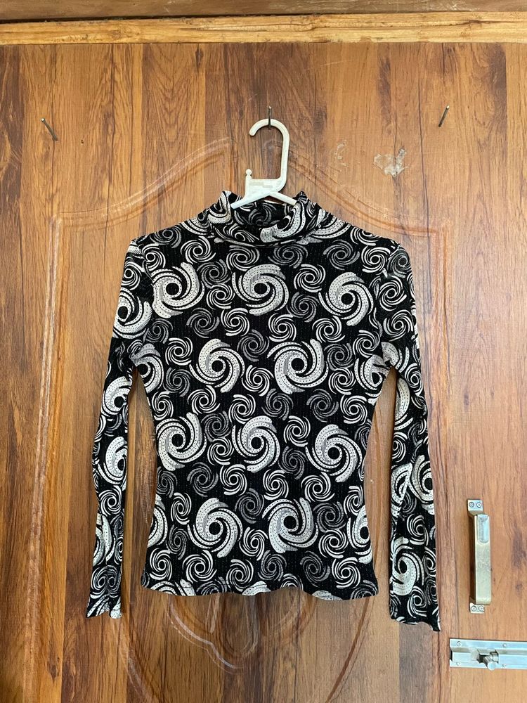 Stylish Black &amp; White Swirl Print Top