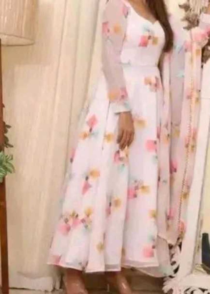 White Kurta Set with Geometric Print