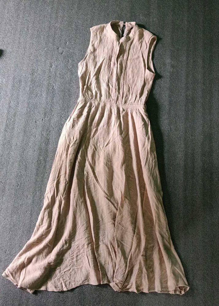 Lightweight Sleeveless Midi Dress