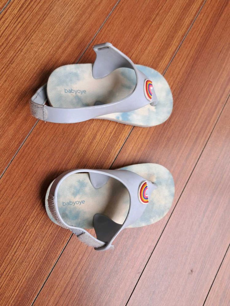 27) Babyoye Sandals