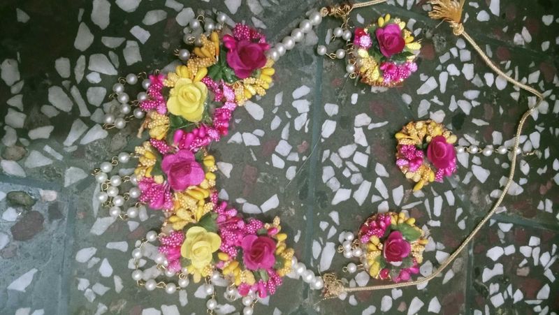 Floral Jewellery Set