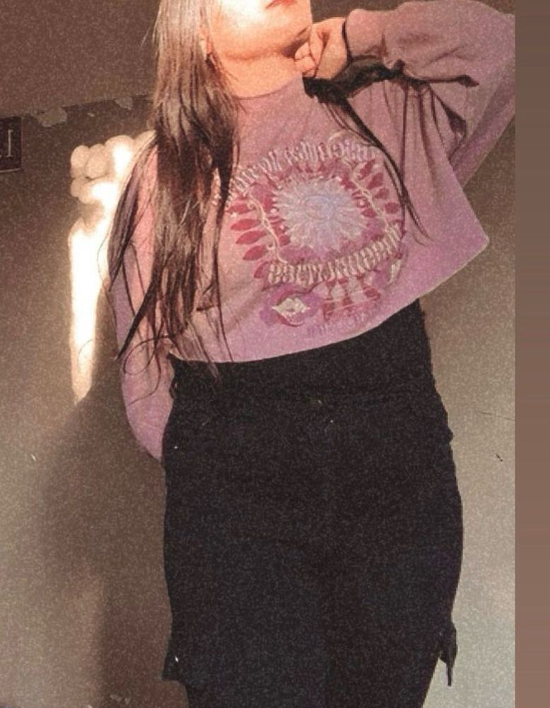 Purple Graphic Print Crop Sweatshirt