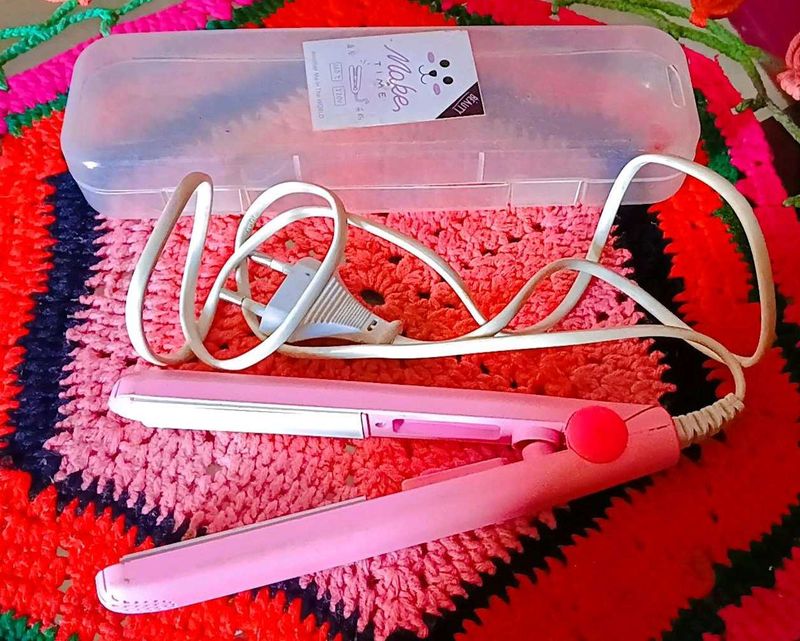 Mini Pink Hair Straightener