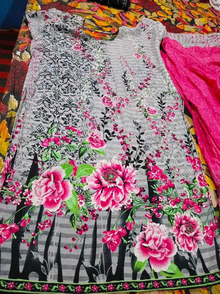 Beautiful Floral Print Kurta Set