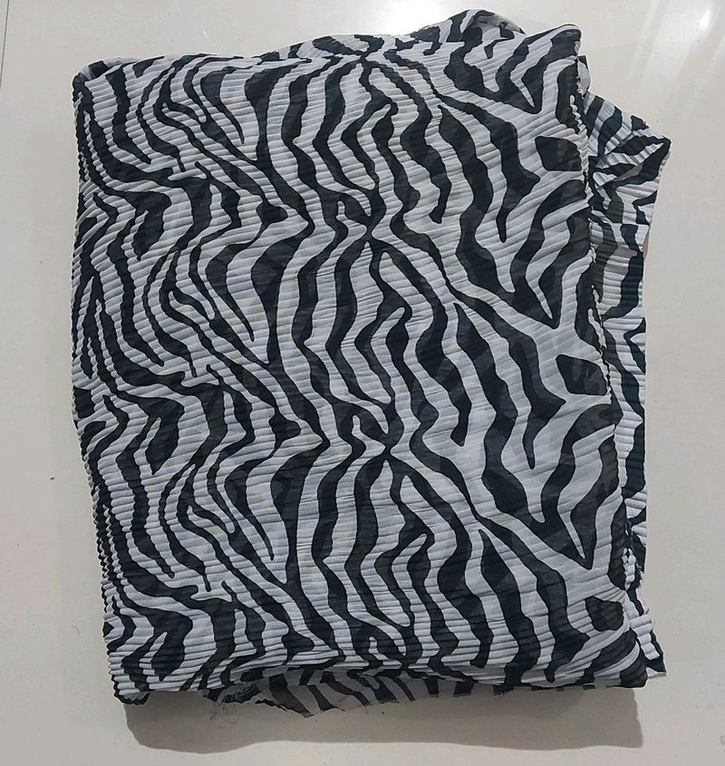 Beautiful 😍 Animal Printed Saree