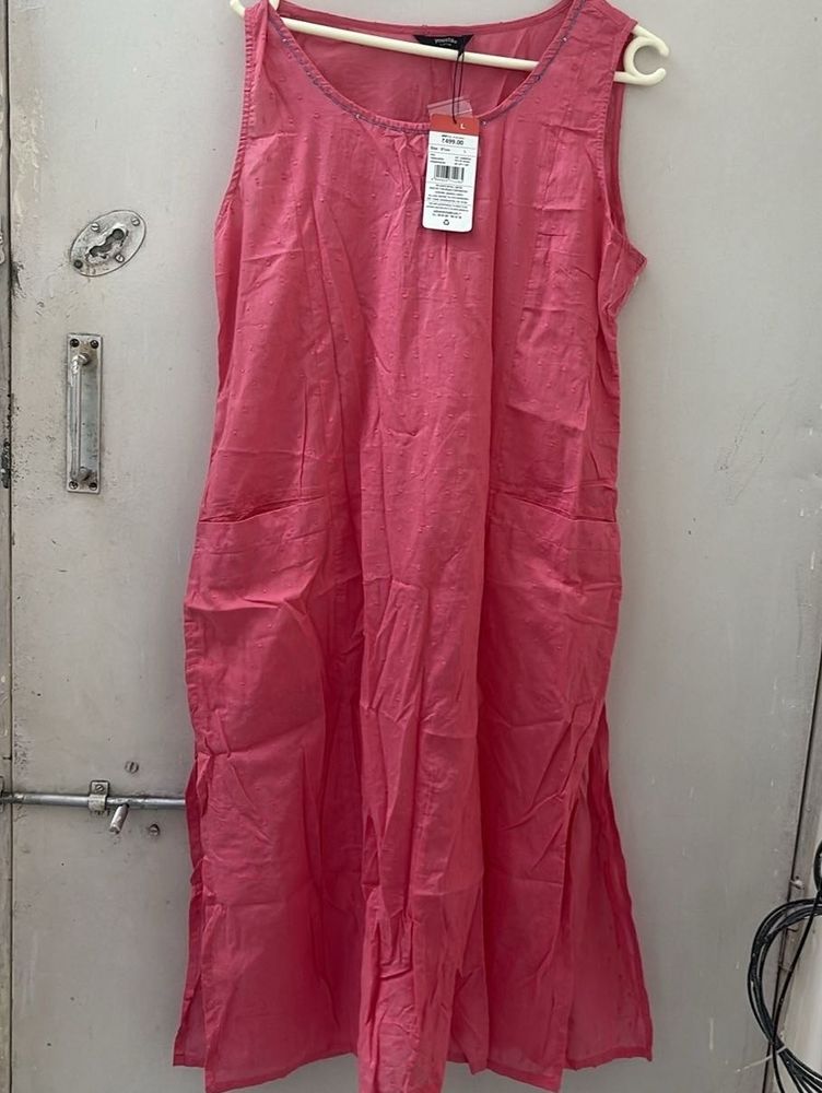 Chic Pink Sleeveless Kurta with Pockets