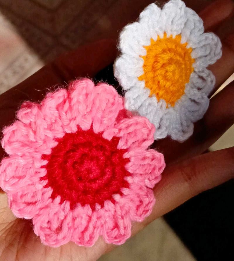Crocheted Daisy Hair Ties (Set of 2)