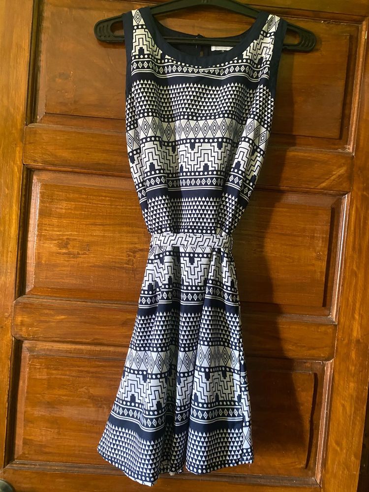Chic Geometric Print Sleeveless Dress