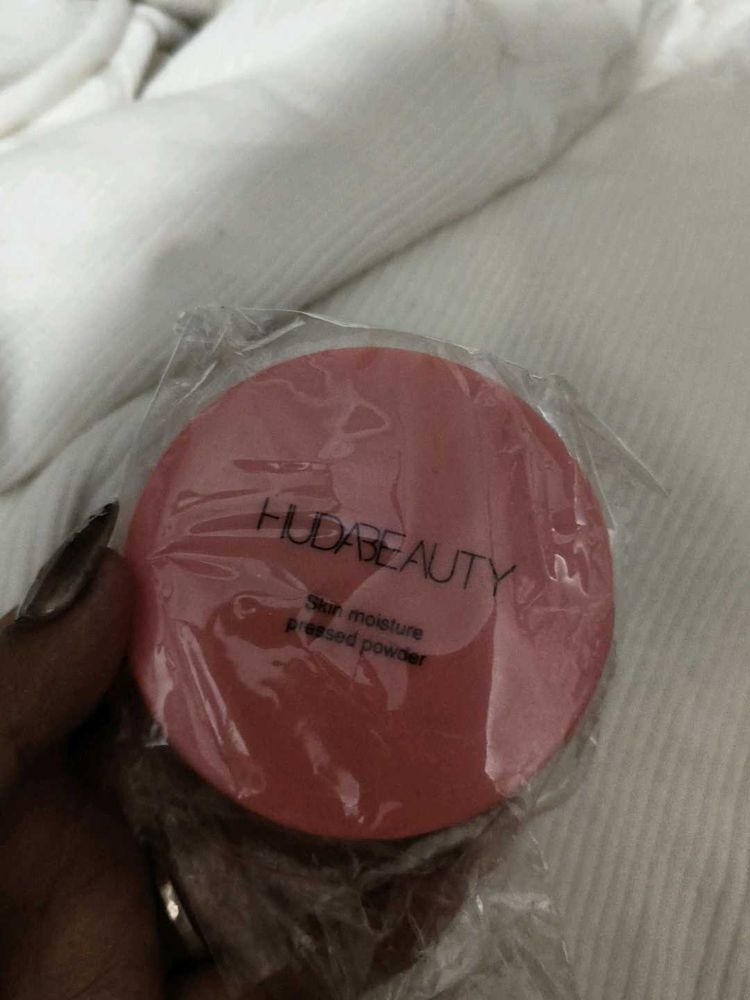 Huda Beauty Pressed Powder