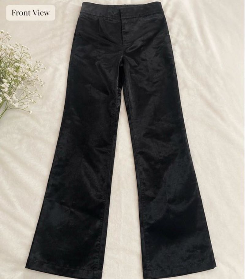 Elegant Black Wide-Leg Trousers