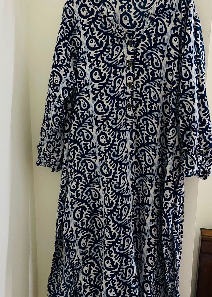 Stylish Blue &amp; White Printed Akruti Kurta