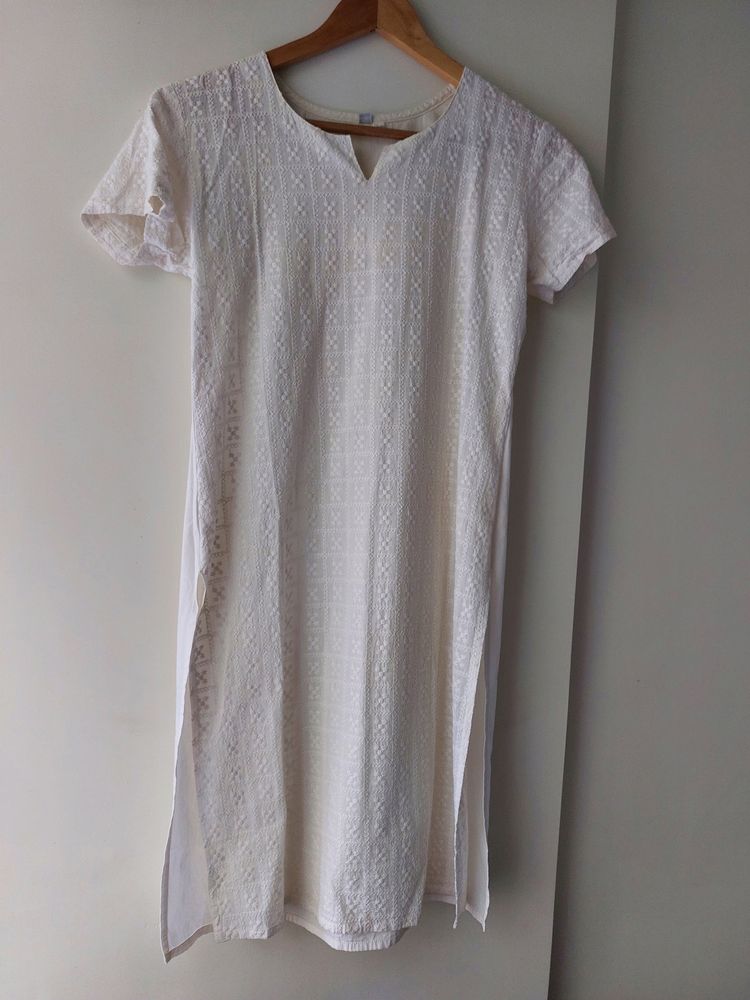 White Threadwork Cotton Kurta