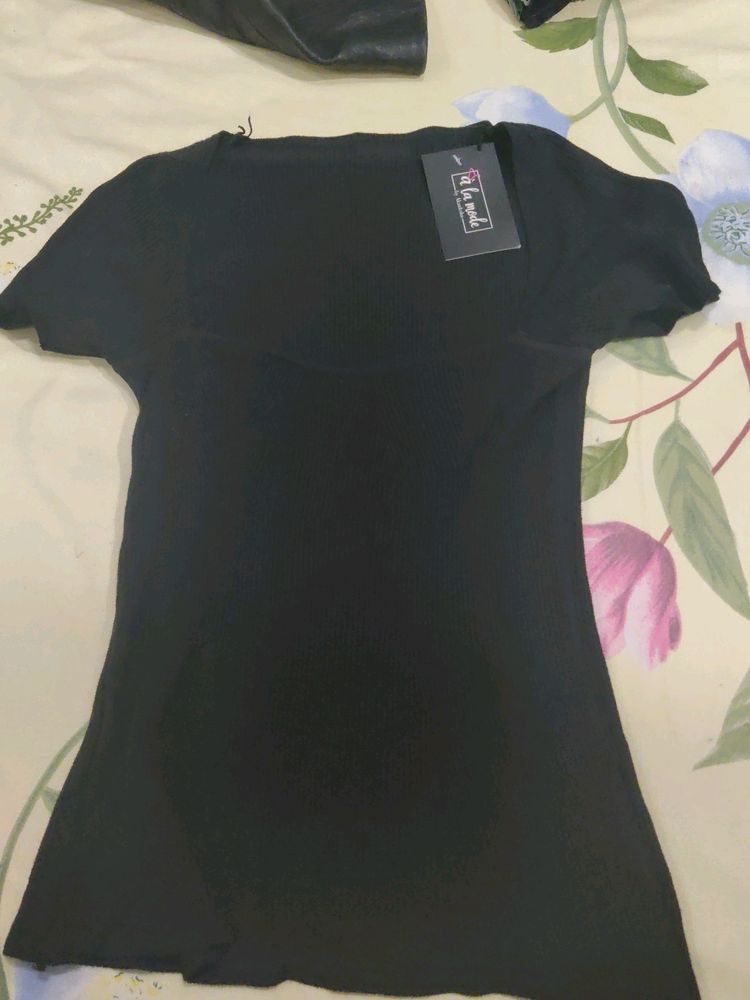 Black Fitted Tee