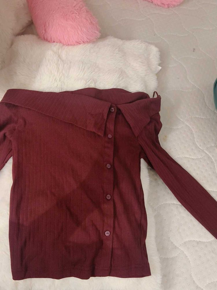 preety maroon top