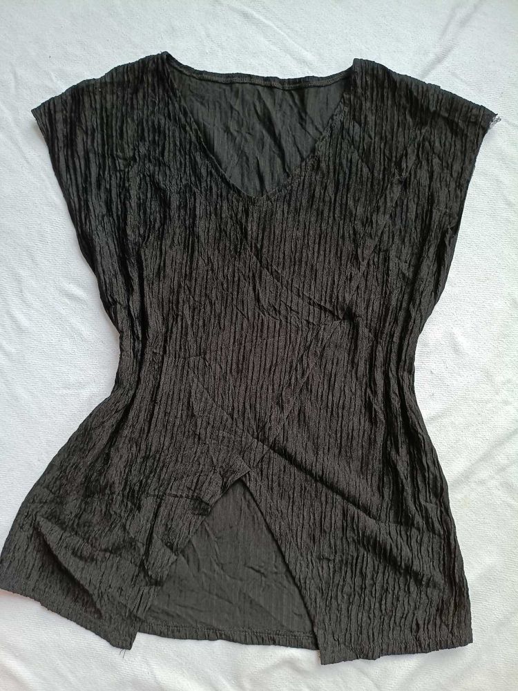 Black Textured V-Neck Cap Sleeve Top