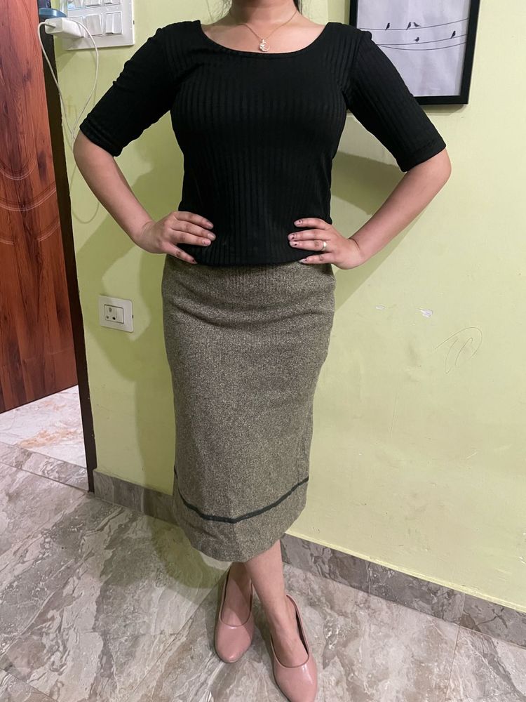 chic office siren grey skirt