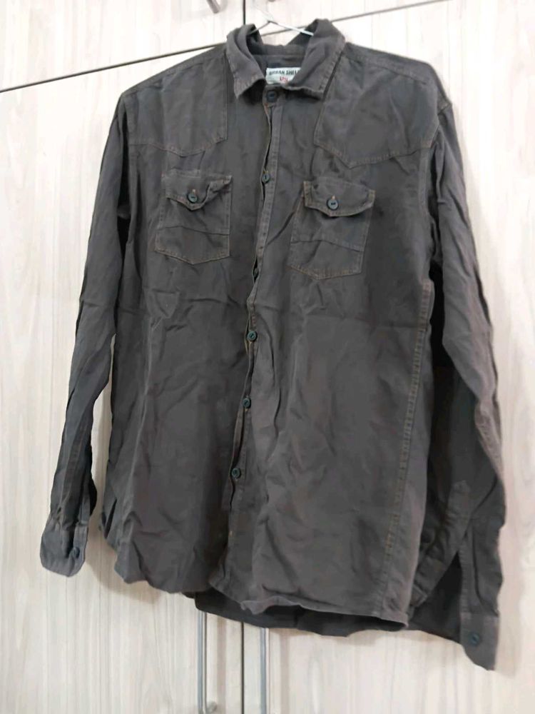 Men's Dark Grey Button-Up Shirt
