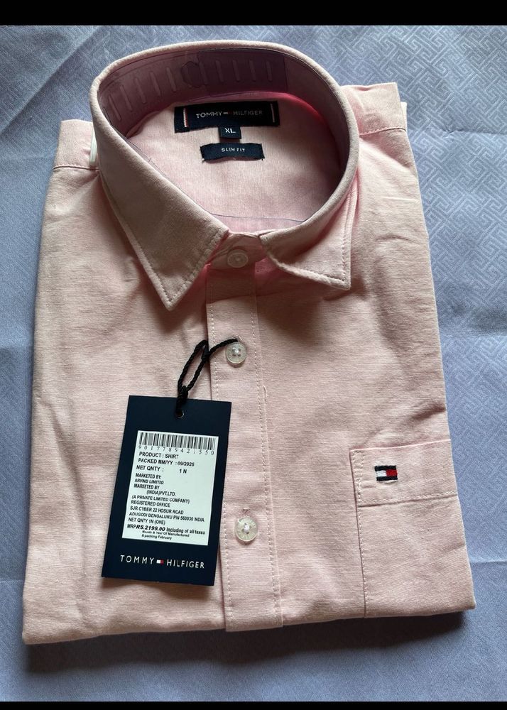 Tommy Hilfiger Men's Slim Fit Shirt new wdt tag