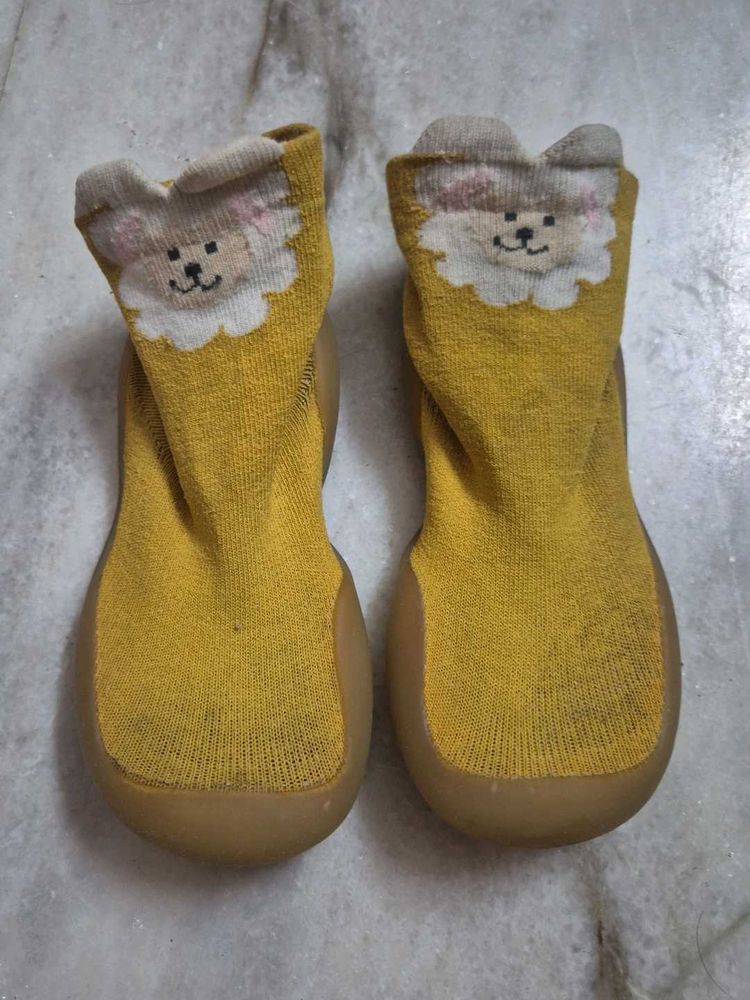 Cute Yellow Baby Shoes with Bear Face