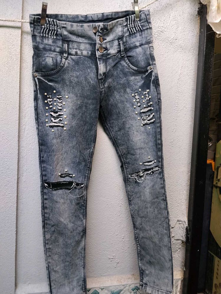 Stylish Ripped &amp; Embellished Denim Jeans