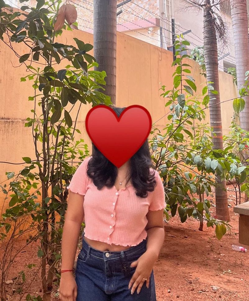 Cute Pink Cropped Ribbed Top