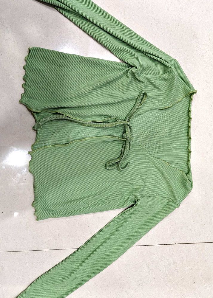 Green Tie Front cardigan☘️