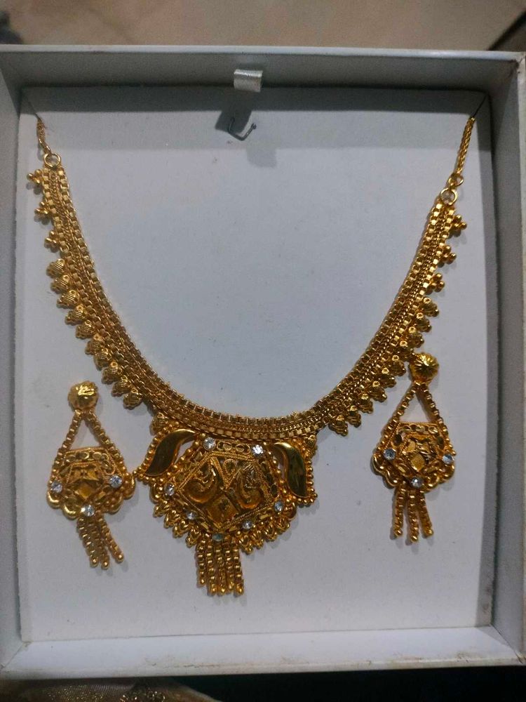 Elegant Gold Necklace original from mp brand