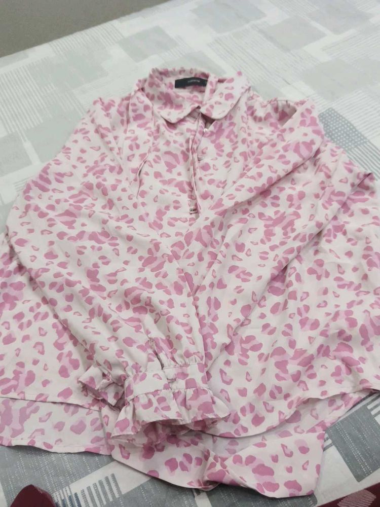 Chic Pink Animal Print Blouse