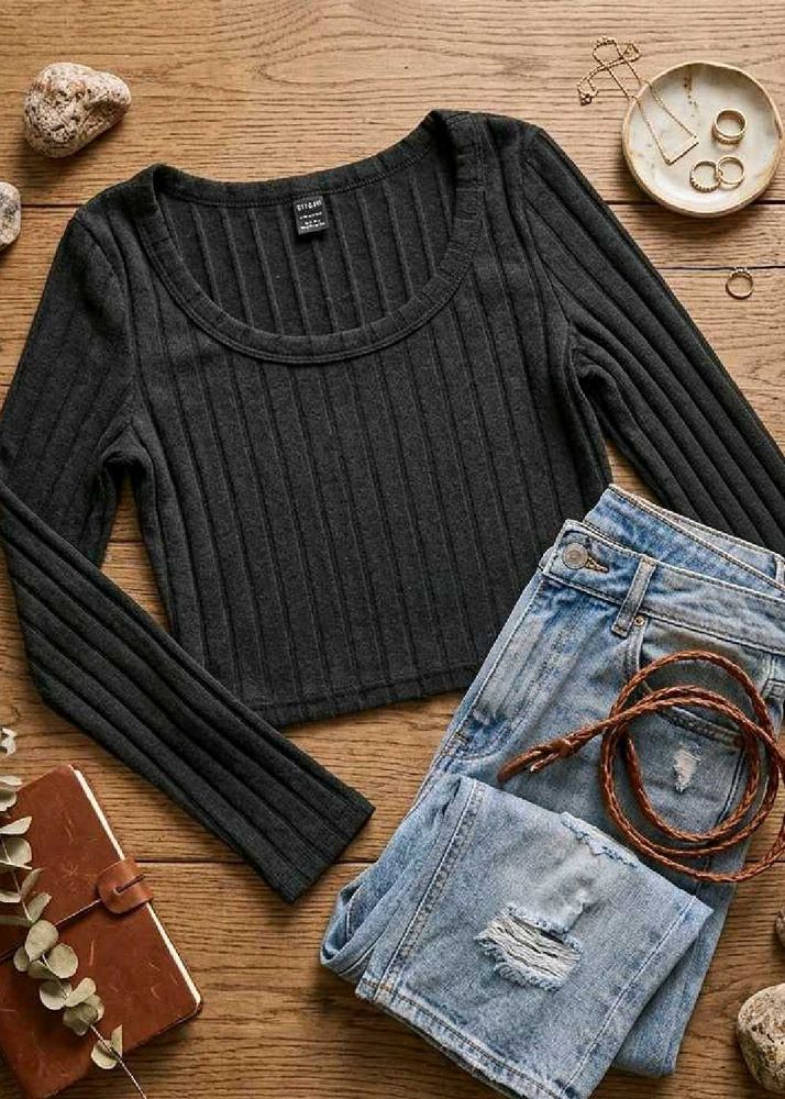 Ribbed Knit Long Sleeve Crop Top