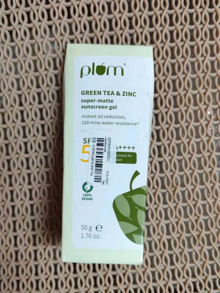 Plum Green Tea &amp; Zinc Sunscreen Gel