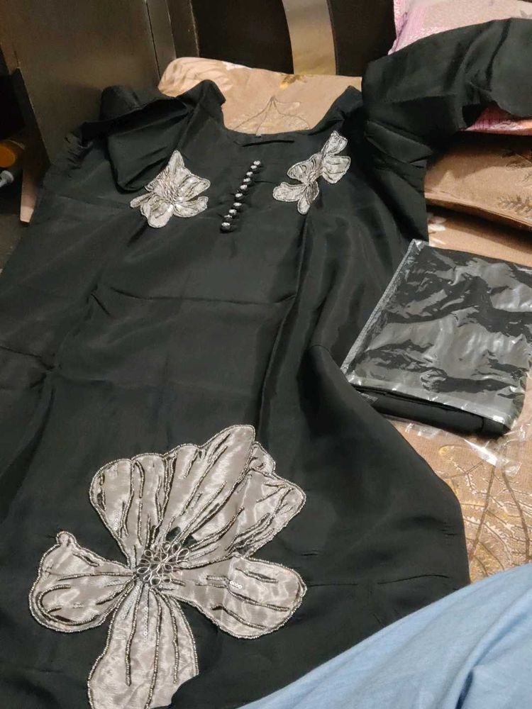 unused Elegant Black Kurta with Embellishments