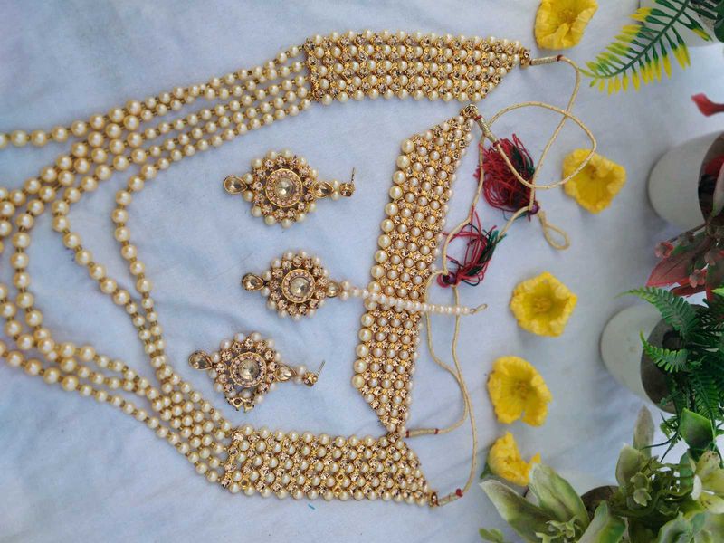 Exquisite Pearl &amp; Gold Tone Jewellery Set