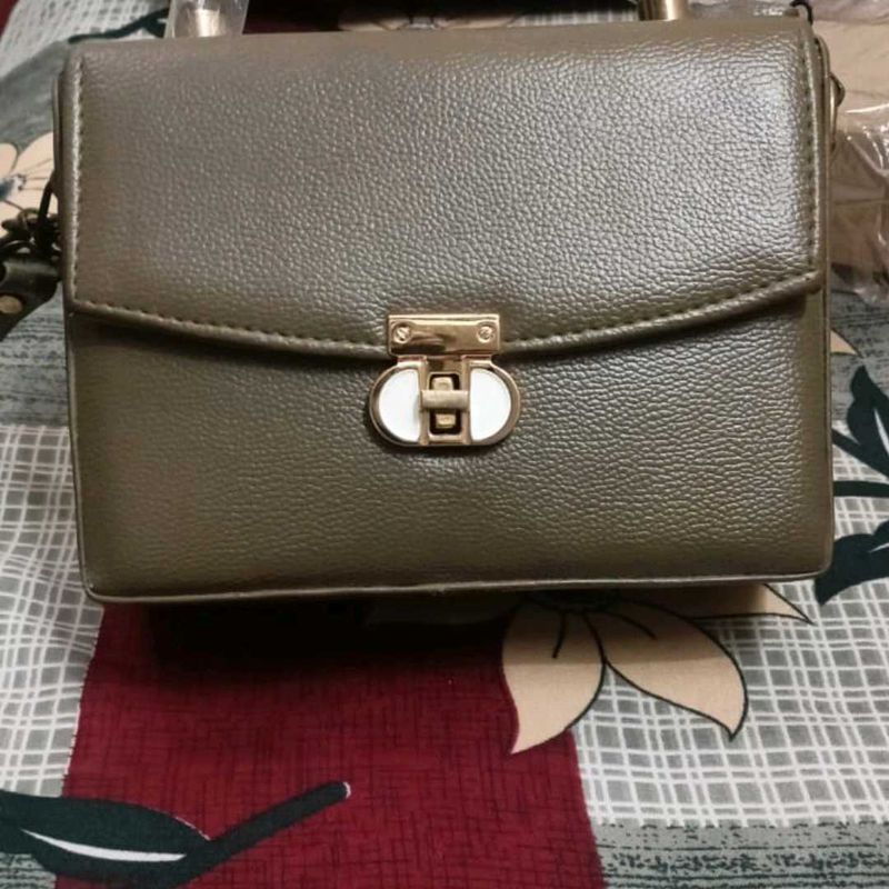 Chic Olive Green Handbag