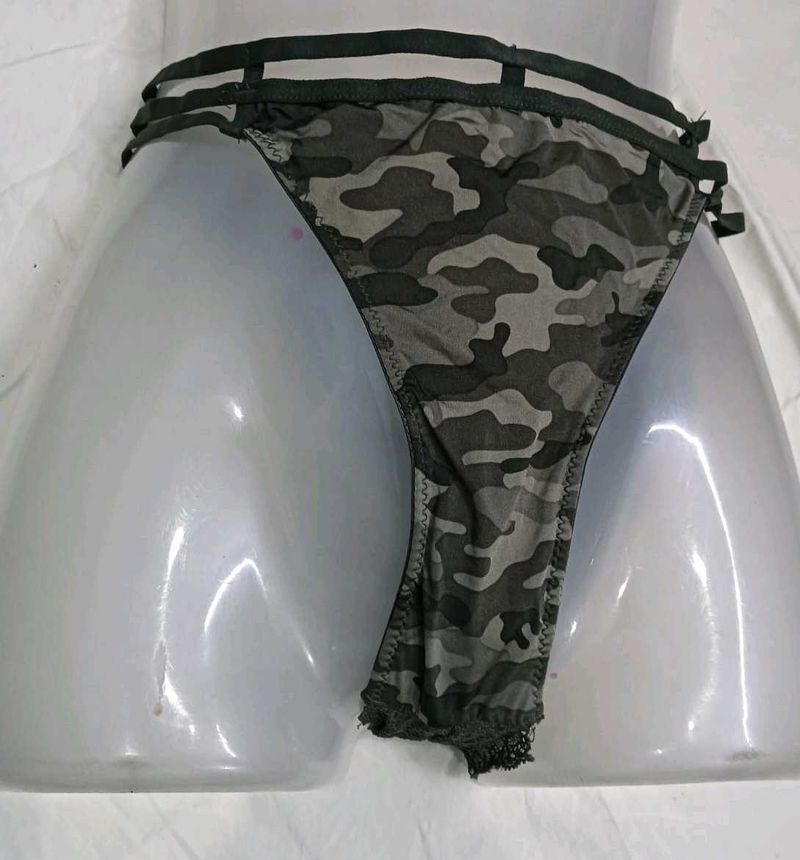 💛 Camo Thong Panty
