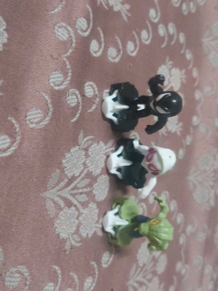 kinder Joy spiderman edition toys