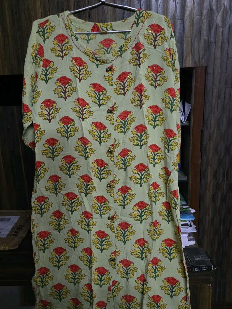 Pretty Floral Print Kurta