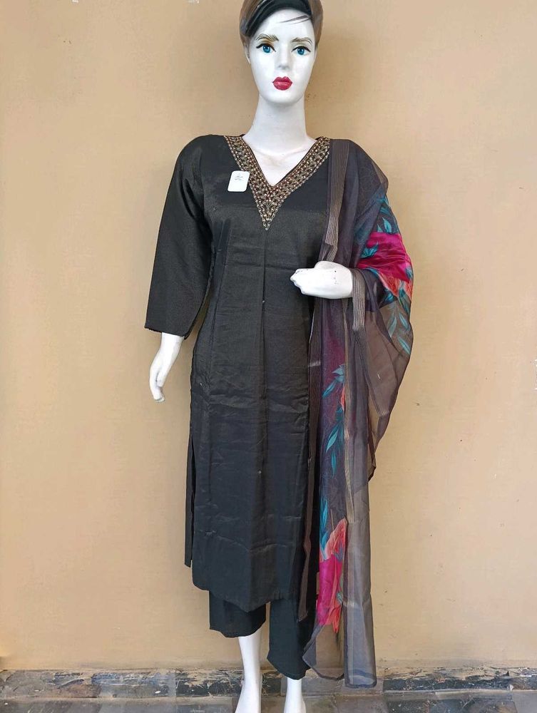 Beautiful Aari work Kurta Set with Dupatta
