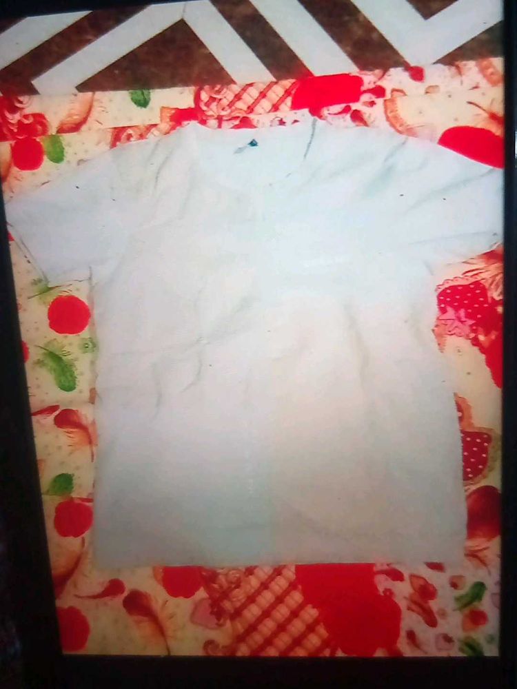 Basic White V-Neck T-Shirt