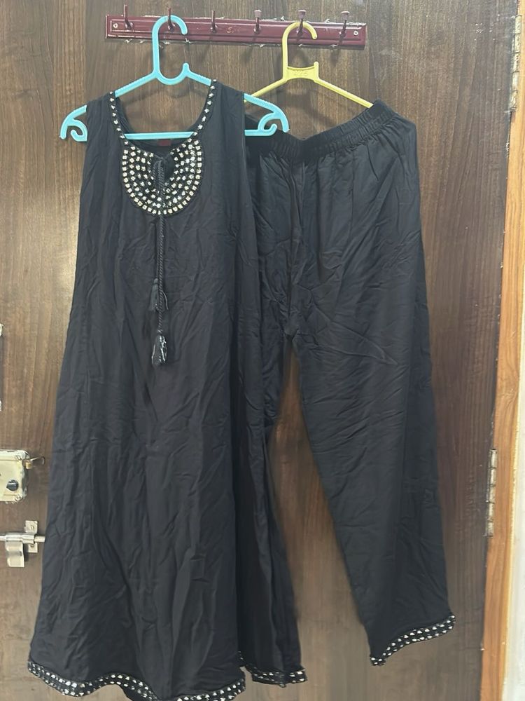 Elegant Black Kurta Set with Embellishments