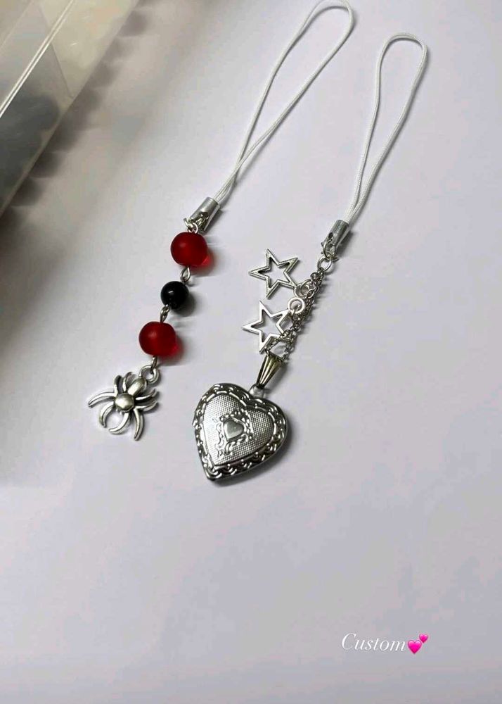Cute Heart &amp; Spider Charms Keychain (90 each)