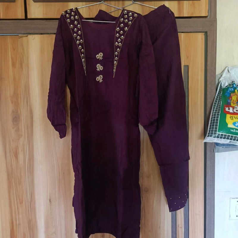 Elegant Purple Kurta Set with Embellishments